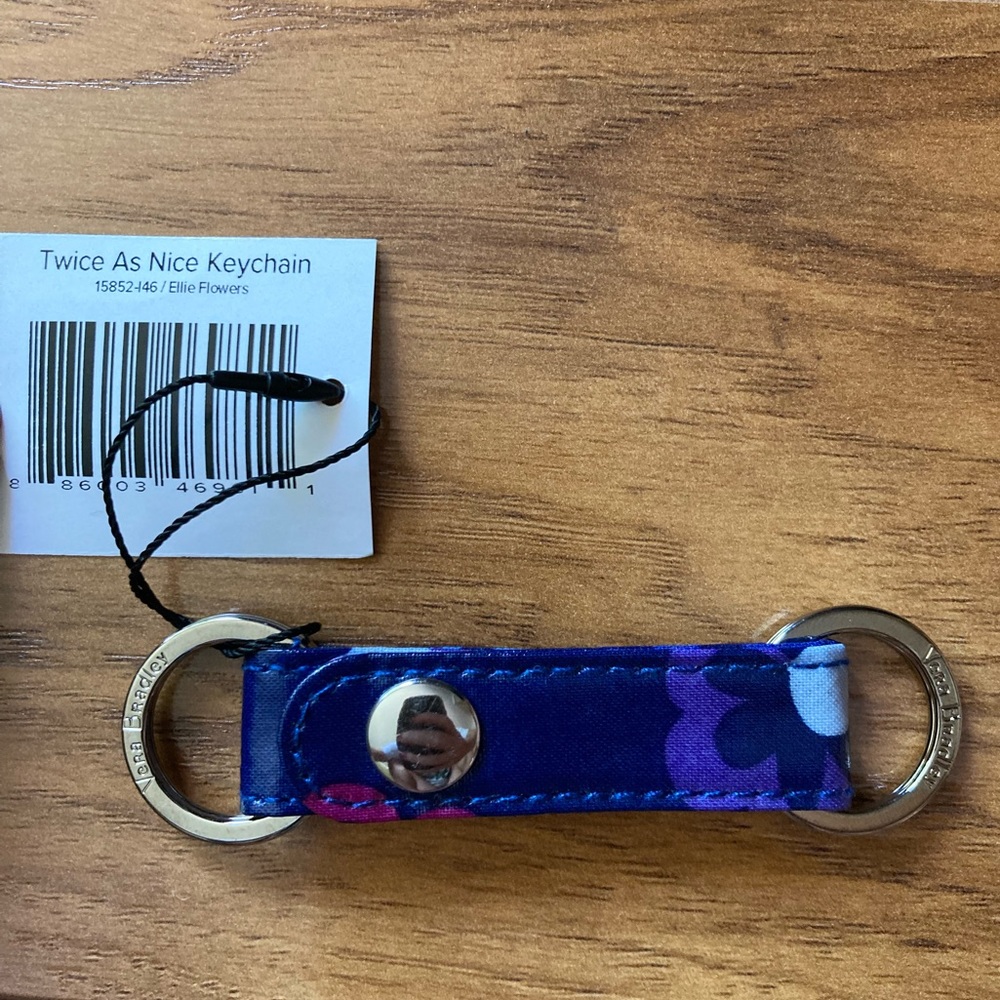 NWT Vera Bradley Twice as Nice Keychain in Ellie Flowers (retired print!)